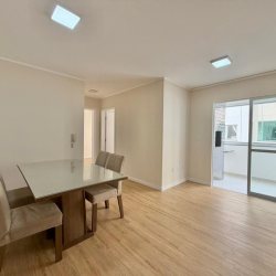 Apartamentos com 58m², 2 quartos, 1 garagem, no bairro Balneário em Florianópolis