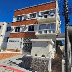 Apartamentos com 105m², 3 quartos, 1 garagem, no bairro Coqueiros em Florianópolis
