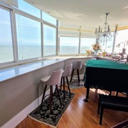 Apartamentos com 226m², 3 quartos (sendo 1 suíte), 2 garagens, no bairro Agronômica em Florianópolis