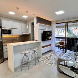 Apartamentos com 90m², 2 quartos (sendo 2 suítes), 2 garagens, no bairro Jurerê Internacional em Florianópolis