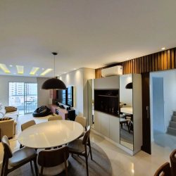 Cobertura com 180m², 3 quartos (sendo 3 suítes), 3 garagens, no bairro Balneário em Florianópolis