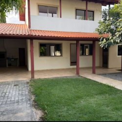 Casa Residencial com 200m², 5 quartos, 3 garagens, no bairro São João Do Rio Vermelho em Florianópolis