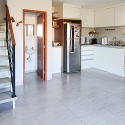 Casa Residencial com 88m², 2 quartos, 2 garagens, no bairro Rio Tavares em Florianópolis
