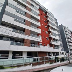 Apartamentos com 79m², 2 quartos (sendo 1 suíte), 1 garagem, no bairro Praia Comprida em São José