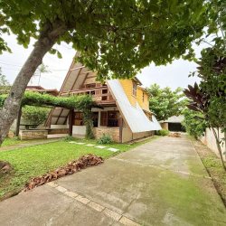 Casa Residencial com 160m², 3 quartos, 2 garagens, no bairro Ingleses do Rio Vermelho em Florianópolis