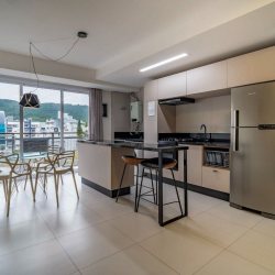 Apartamentos com 80m², 2 quartos (sendo 2 suítes), 1 garagem, no bairro Jurerê em Florianópolis