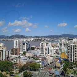 Sala com 60m², 1 garagem, no bairro Estreito em Florianópolis