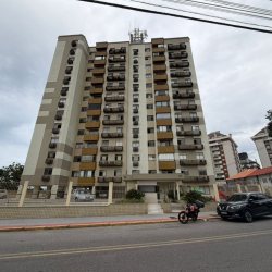 Apartamentos com 83m², 3 quartos, 1 suíte, 1 garagem, no bairro Canto em Florianópolis