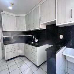 Apartamentos com 54m², 2 quartos, 1 garagem, no bairro Roçado em São José