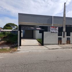 Casa Residencial com 68m², 2 quartos, 1 suíte, 2 garagens, no bairro Serraria em São José