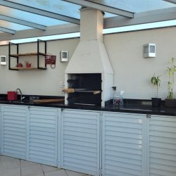 Cobertura com 127m², 3 quartos (sendo 1 suíte), 2 garagens, no bairro Saco Grande em Florianópolis