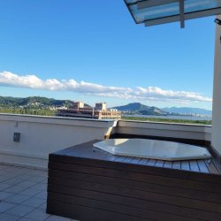 Cobertura com 127m², 3 quartos, 1 suíte, 2 garagens, no bairro Saco Grande em Florianópolis