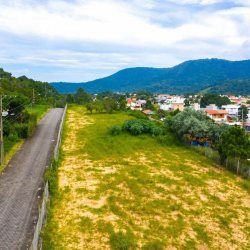 Terrenos Residenciais com 6000m², no bairro Campeche em Florianópolis