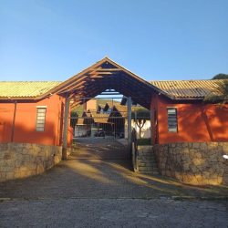 Casa em Condomínio com 200m², 3 quartos (sendo 1 suíte), 2 garagens, no bairro Santo Antônio De Lisboa em Florianópolis