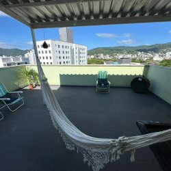 Apartamentos com 66m², 1 quarto, 2 garagens, no bairro Carvoeira em Florianópolis