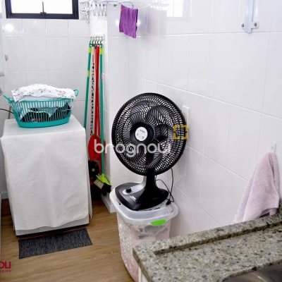 Apartamento com 200m², 3 quartos (sendo 3 suítes), 3 garagens, no bairro Balneário em Florianópolis