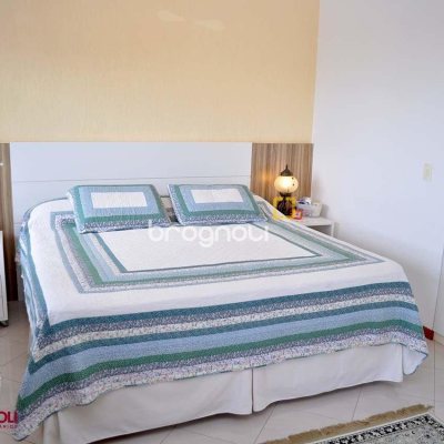 Apartamento com 200m², 3 quartos (sendo 3 suítes), 3 garagens, no bairro Balneário em Florianópolis