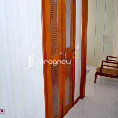 Apartamento com 200m², 3 quartos (sendo 3 suítes), 3 garagens, no bairro Balneário em Florianópolis