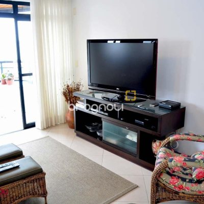 Apartamento com 200m², 3 quartos (sendo 3 suítes), 3 garagens, no bairro Balneário em Florianópolis