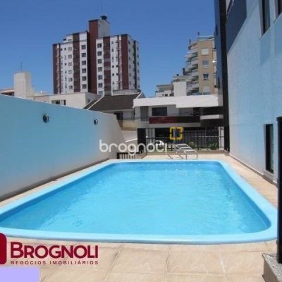 Apartamento com 200m², 3 quartos (sendo 3 suítes), 3 garagens, no bairro Balneário em Florianópolis