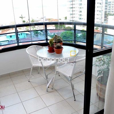 Apartamento com 200m², 3 quartos (sendo 3 suítes), 3 garagens, no bairro Balneário em Florianópolis