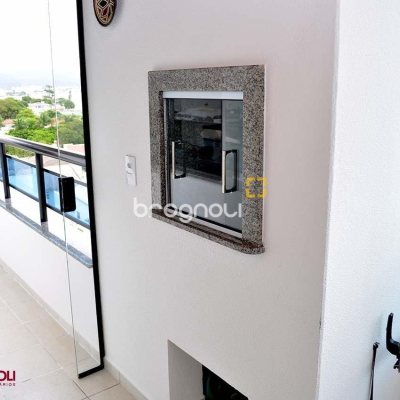Apartamento com 200m², 3 quartos (sendo 3 suítes), 3 garagens, no bairro Balneário em Florianópolis