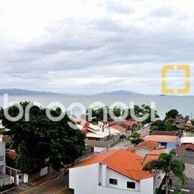 Apartamento com 200m², 3 quartos (sendo 3 suítes), 3 garagens, no bairro Balneário em Florianópolis