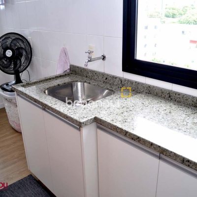Apartamento com 200m², 3 quartos (sendo 3 suítes), 3 garagens, no bairro Balneário em Florianópolis