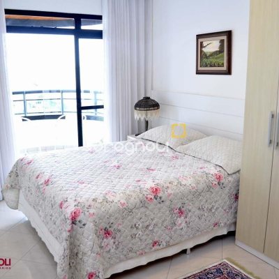 Apartamento com 200m², 3 quartos (sendo 3 suítes), 3 garagens, no bairro Balneário em Florianópolis