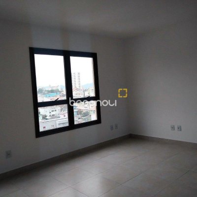Sala com 36m², 1 garagem, no bairro Barreiros em São José