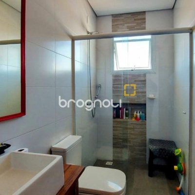 Apartamento com 100m², 2 quartos (sendo 1 suíte), 1 garagem, no bairro Campeche em Florianópolis