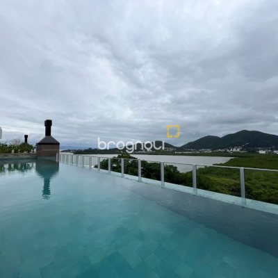 Apartamento com 133m², 3 quartos (sendo 3 suítes), 2 garagens, no bairro João Paulo em Florianópolis
