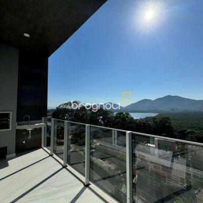 Apartamento com 133m², 3 quartos (sendo 3 suítes), 2 garagens, no bairro João Paulo em Florianópolis