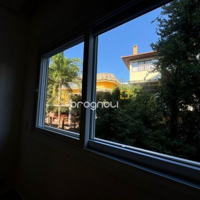 Apartamento com 133m², 3 quartos (sendo 3 suítes), 2 garagens, no bairro João Paulo em Florianópolis