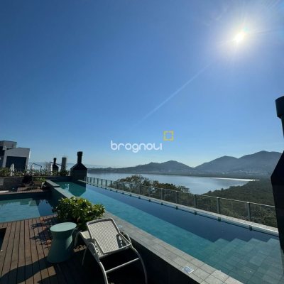 Apartamento com 133m², 3 quartos (sendo 3 suítes), 2 garagens, no bairro João Paulo em Florianópolis