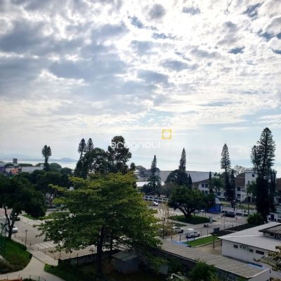 Apartamento com 120m², 3 quartos (sendo 1 suíte), 1 garagem, no bairro Estreito em Florianópolis