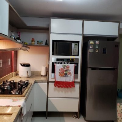 Apartamento com 120m², 3 quartos (sendo 1 suíte), 1 garagem, no bairro Estreito em Florianópolis
