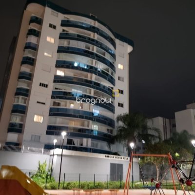 Apartamento com 120m², 3 quartos (sendo 1 suíte), 1 garagem, no bairro Estreito em Florianópolis