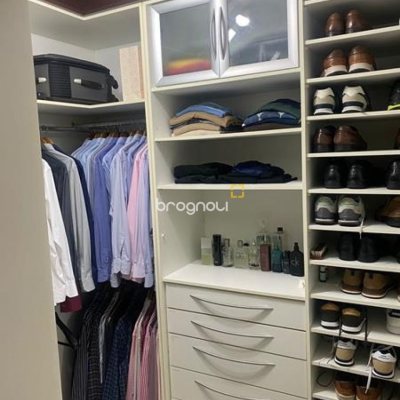 Apartamento com 128m², 3 quartos (sendo 1 suíte), 1 garagem, no bairro Campinas em São José