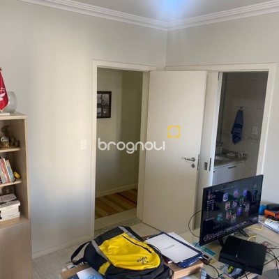 Apartamento com 128m², 3 quartos (sendo 1 suíte), 1 garagem, no bairro Campinas em São José