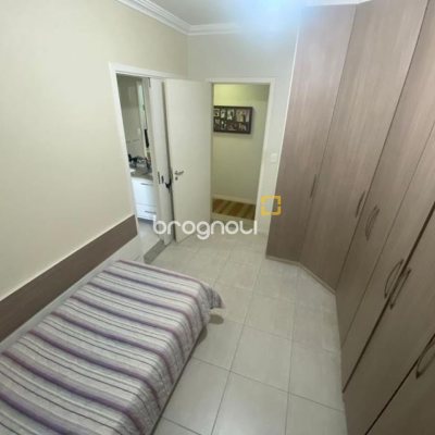 Apartamento com 128m², 3 quartos (sendo 1 suíte), 1 garagem, no bairro Campinas em São José