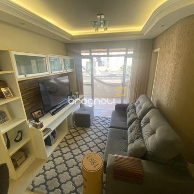 Apartamento com 128m², 3 quartos (sendo 1 suíte), 1 garagem, no bairro Campinas em São José