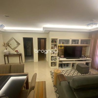 Apartamento com 128m², 3 quartos (sendo 1 suíte), 1 garagem, no bairro Campinas em São José