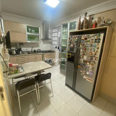 Apartamento com 128m², 3 quartos (sendo 1 suíte), 1 garagem, no bairro Campinas em São José