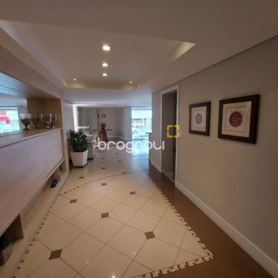 Apartamento com 128m², 3 quartos (sendo 1 suíte), 1 garagem, no bairro Campinas em São José
