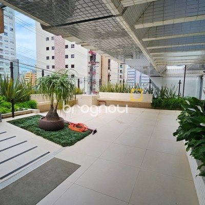 Apartamento com 146m², 4 quartos (sendo 1 suíte), 2 garagens, no bairro Centro em Florianópolis