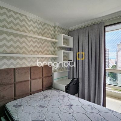 Apartamento com 146m², 4 quartos (sendo 1 suíte), 2 garagens, no bairro Centro em Florianópolis