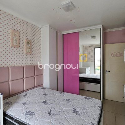 Apartamento com 146m², 4 quartos (sendo 1 suíte), 2 garagens, no bairro Centro em Florianópolis