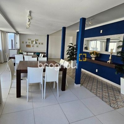 Apartamento com 146m², 4 quartos (sendo 1 suíte), 2 garagens, no bairro Centro em Florianópolis