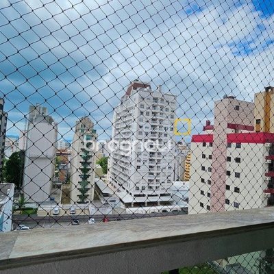 Apartamento com 146m², 4 quartos (sendo 1 suíte), 2 garagens, no bairro Centro em Florianópolis